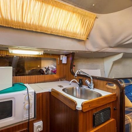 Pequeno Velero En Port Forum Ideal Para Backpackers Sant Adrià de Besòs Exterior foto
