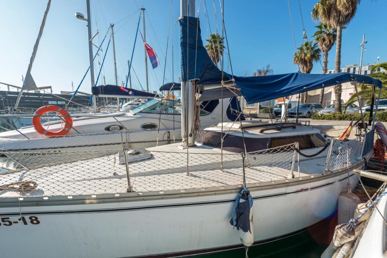 Pequeno Velero En Port Forum Ideal Para Backpackers Sant Adrià de Besòs Exterior foto