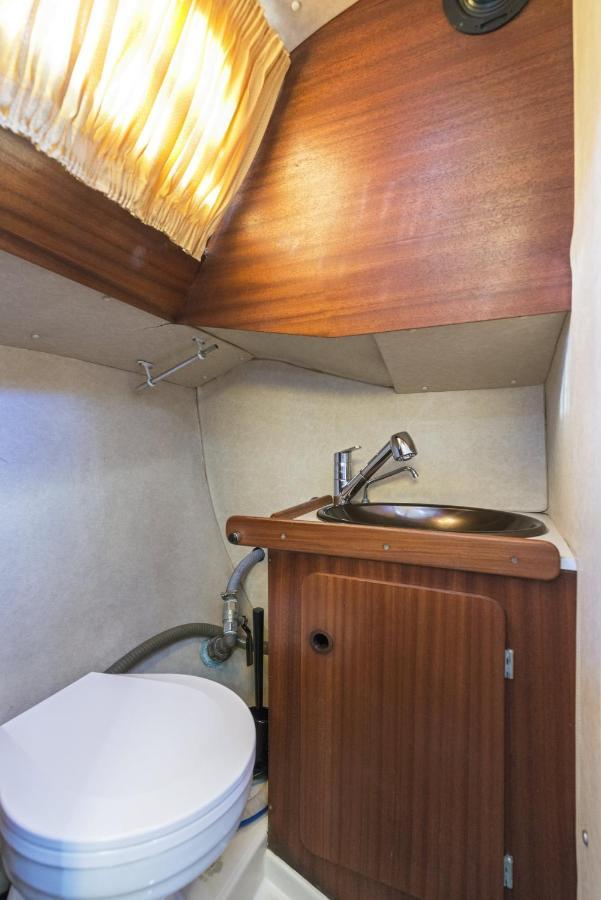 Pequeno Velero En Port Forum Ideal Para Backpackers Sant Adrià de Besòs Exterior foto